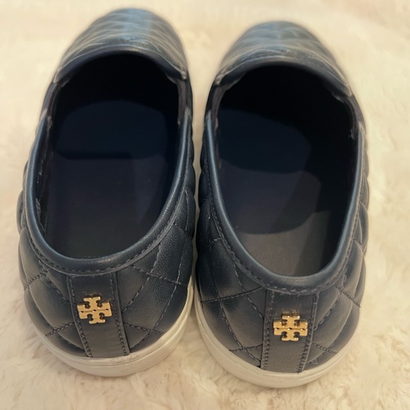 NIB TORY BURCH QUILTED JESSE -NAVY -SZ 6 - Picture 5 of 7